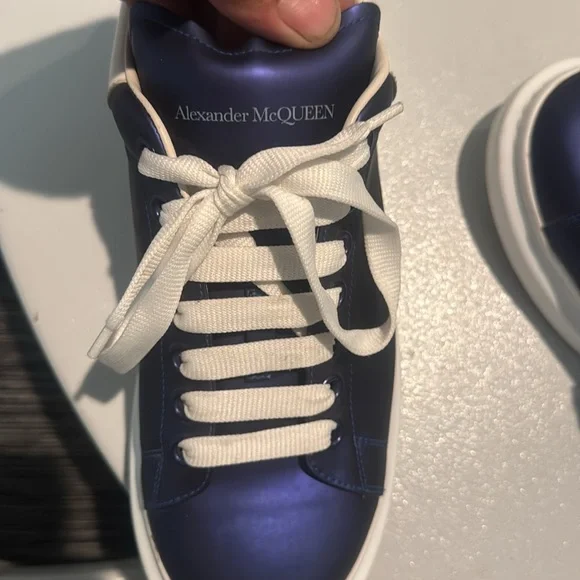 Shoes - Picture 2 of 5